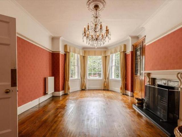 8 bedroom link detached house for sale in London Road, Charlton Kings, Cheltenham, Gloucestershire GL52