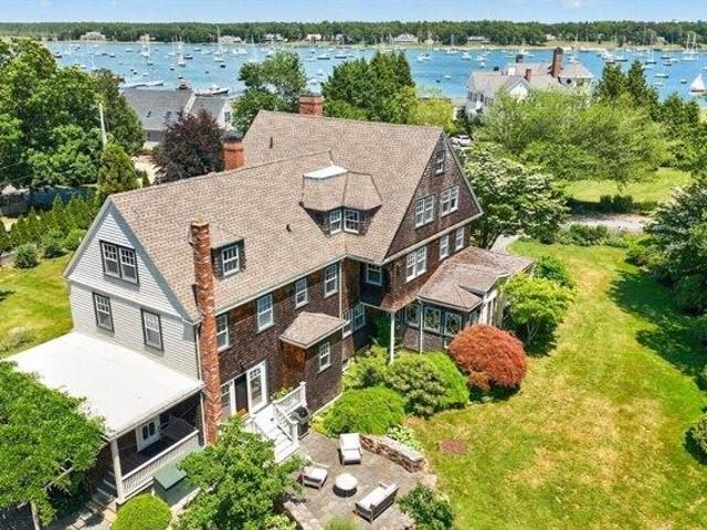 8 bedroom, Marion MA 02738 105552617