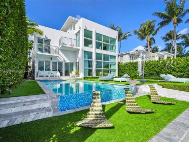 8 bedroom, Miami Beach FL 33139 105466400