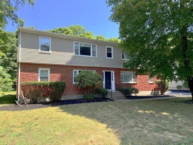 8 bedroom, North Attleboro MA 02760 105386092