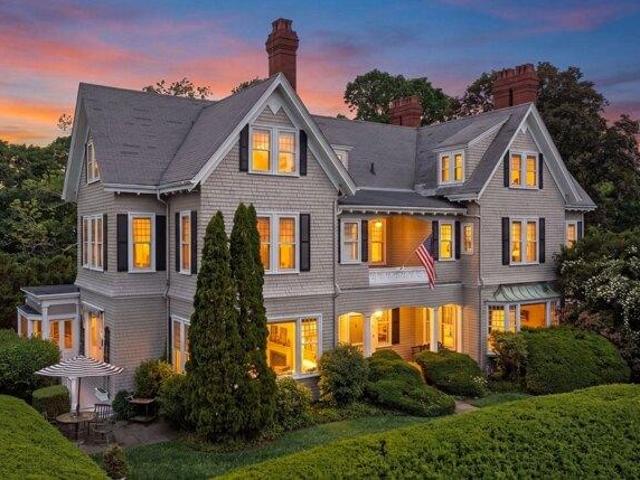 8 bedroom, Nahant MA 01908 105441687