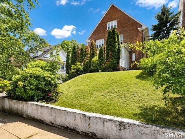 8 bedroom, New Haven CT 06511 104760734