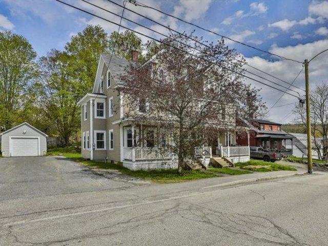 8 bedroom, Newport NH 03773 105415223