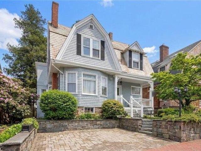 8 bedroom, Newport RI 02840 105694910
