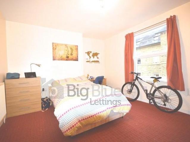 8 bedroom semi detached house to rent
