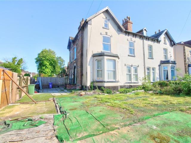 8 bedroom semi detached house for sale