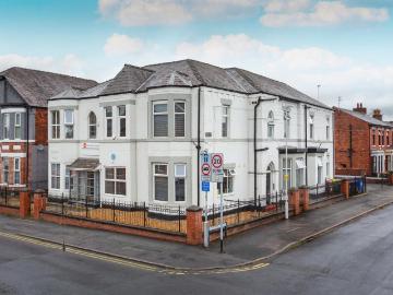 8 bedroom semi detached house for sale