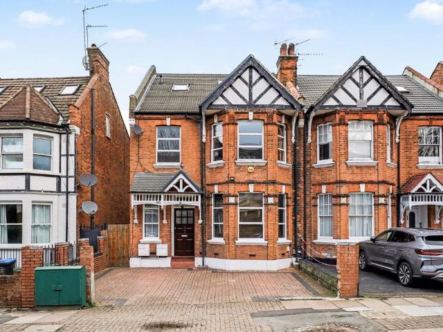 8 bedroom semi detached house for sale