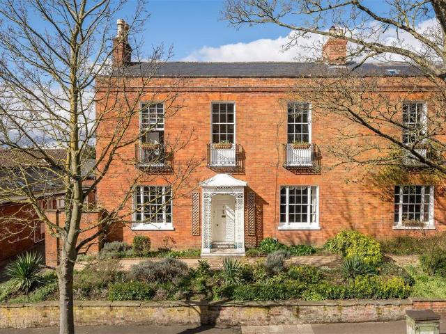 8 bedroom semi detached house for sale