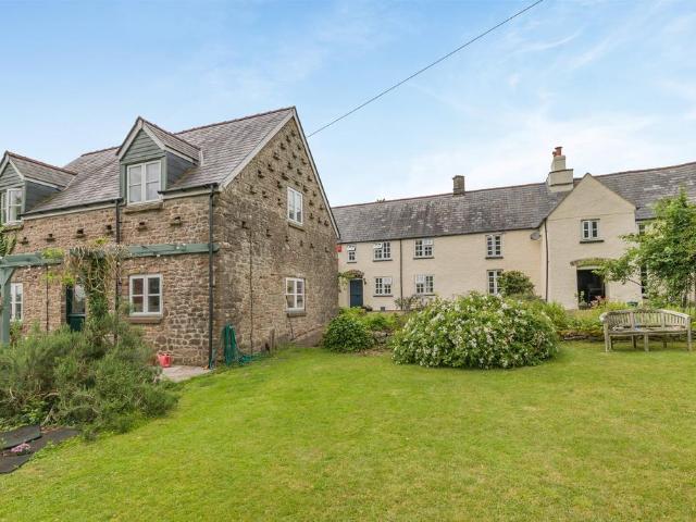 8 bedroom semi detached house for sale