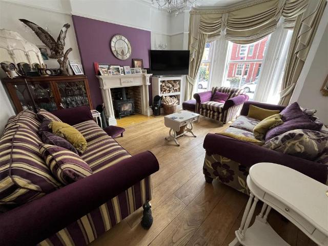8 bedroom semi detached house for sale