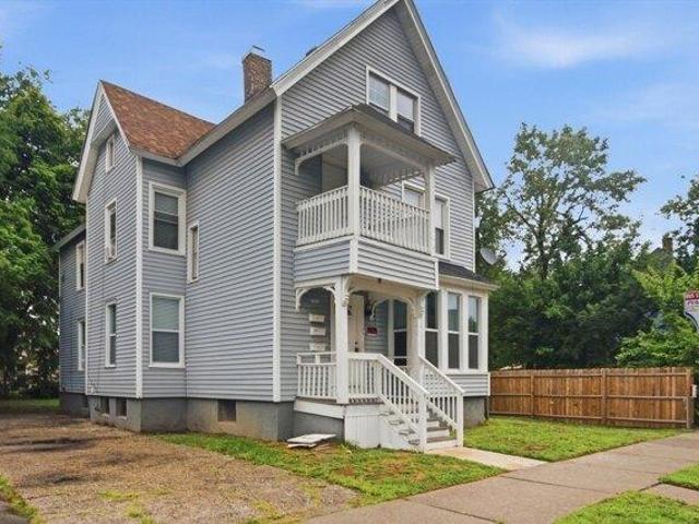 8 bedroom, Springfield MA 01109 105256878