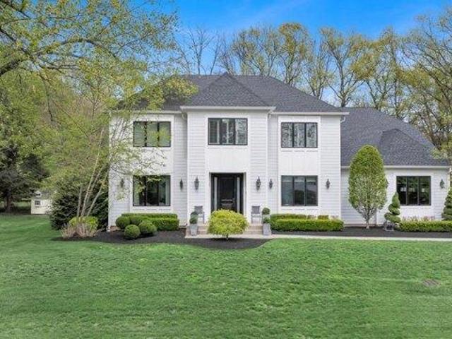 8 bedroom, Suffern NY 10901 105277677