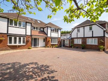 8 bedroom penthouse for sale