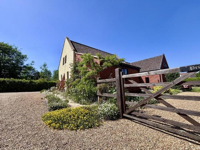 8 bedroom property for sale