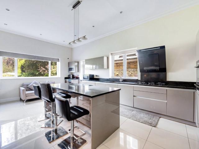 8 bedroom property in Hamilton Road, London, W5 £11,000 pcm | Chestertons