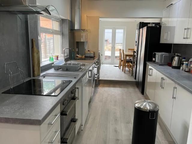 8 bedroom property to let in Tiverton Road, B29 £686 pcm