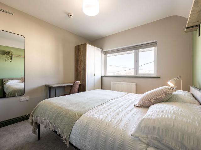 8 bedroom property to rent