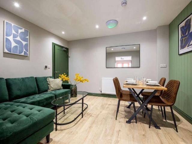 8 bedroom property to rent