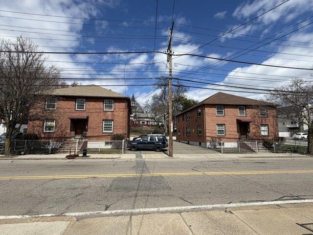 8 bedroom, Quincy MA 02169 104650766