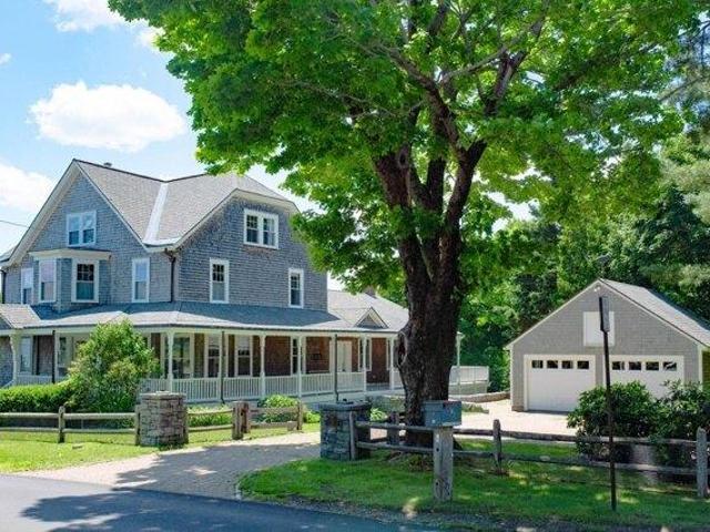 8 bedroom, Rockland ME 04841 104899256