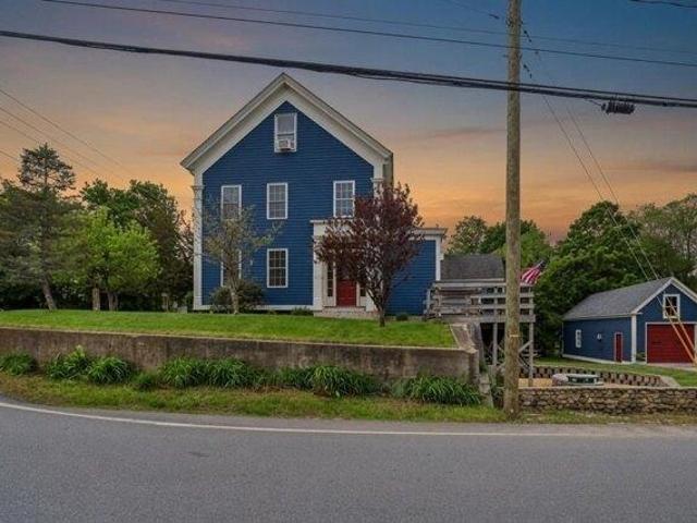8 bedroom, Raymond NH 03077 105367251