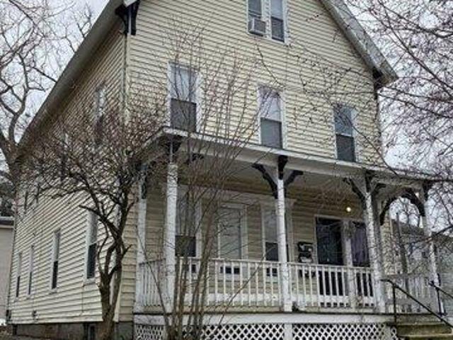 8 bedroom, Worcester MA 01610 104442106