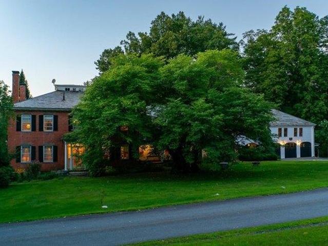 8 bedroom, Walpole NH 03608 105366264