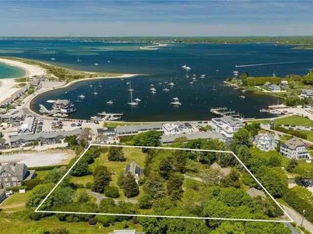 8 bedroom, Westerly RI 02891 105498113