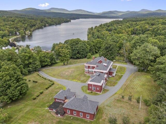 8 bedroom, Wilton ME 04294 105537136