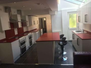 8 Bedroom Terraced House
