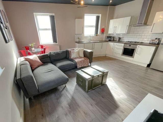 8 Bedroom Terraced House