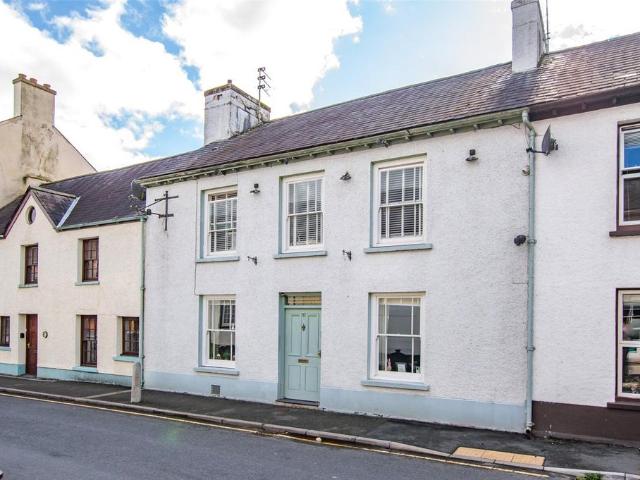 8 bedroom terraced house for sale