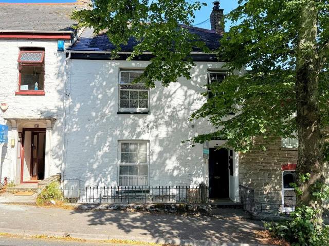 8 bedroom terraced house for sale