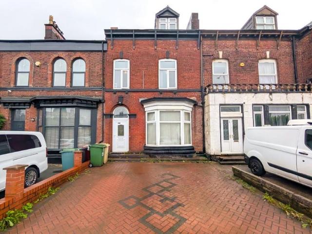 8 bedroom terraced house for sale