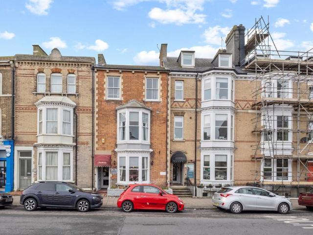 8 bedroom terraced house for sale