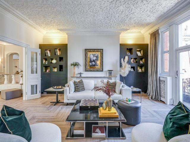 8 bedroom terraced house to rent