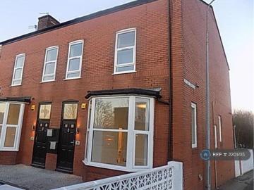 House for rent in Moses Gate - Garden, Parking
