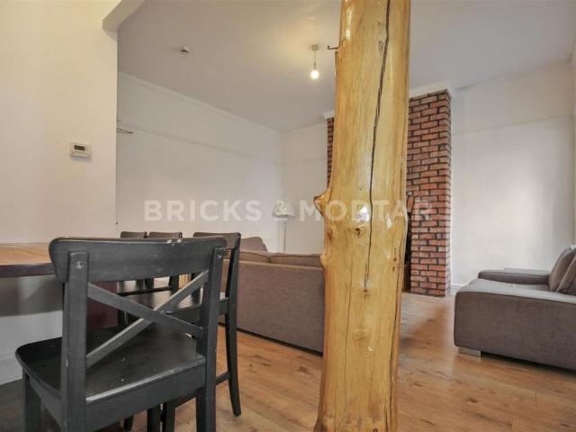 8 bedroom terraced house to rent