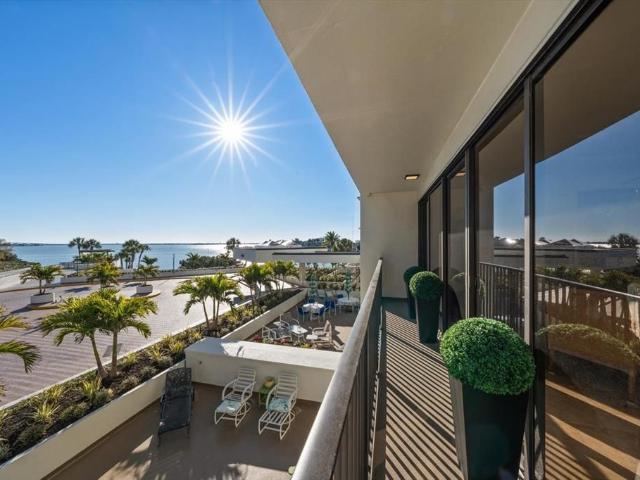 8 Belleview Boulevard Unit 203, Belleair, US, FL