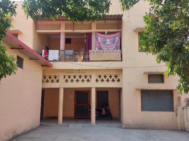 8 BHK Villa in Ballupur for resale Dehradun. The reference number is 20688877