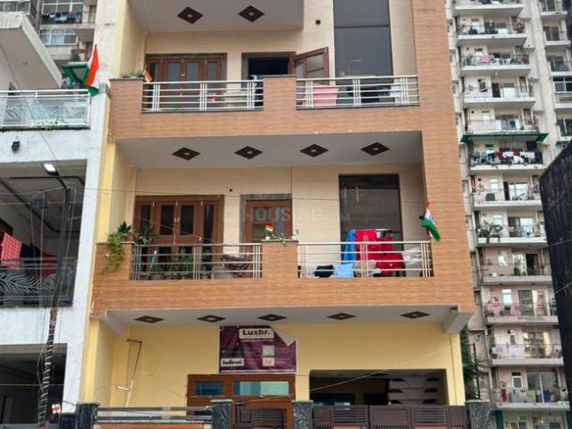 8 BHK Villa in Ghukna for resale Ghaziabad. The reference number is 20946362