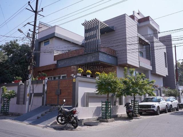 8 BHK Villa in Gomti Nagar for resale Lucknow. The reference number is 20968751