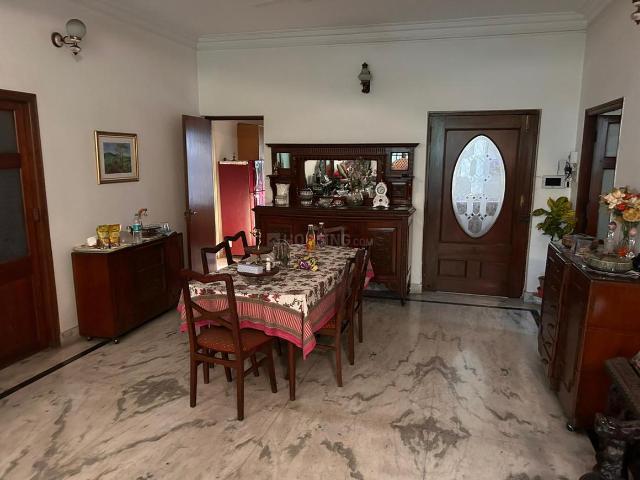 8 BHK Villa in New Alipore for resale Kolkata. The reference number is 21190848