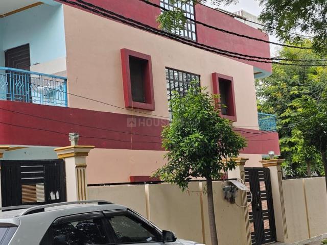 8 BHK Villa in Pandeypur for rent Varanasi. The reference number is 21155998
