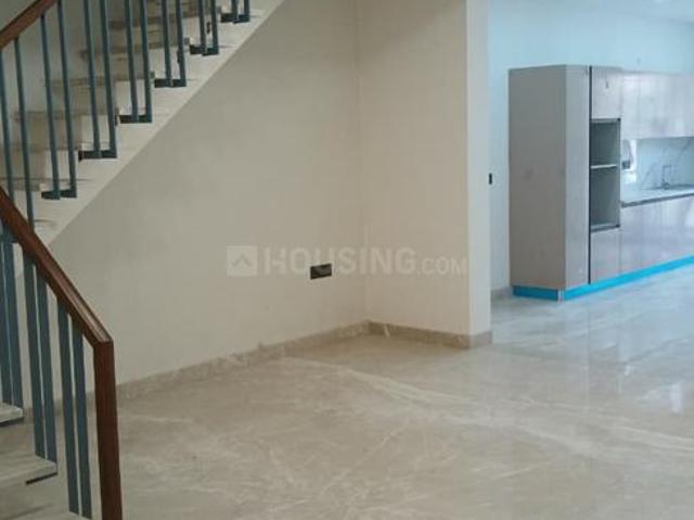 8 BHK Villa in Sector 36 for resale Noida. The reference number is 19150849