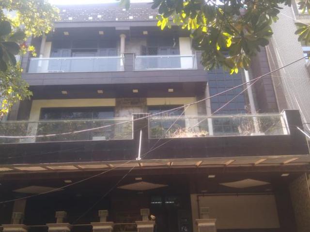 8 BHK Villa in Sector 71 for resale Noida. The reference number is 20360020