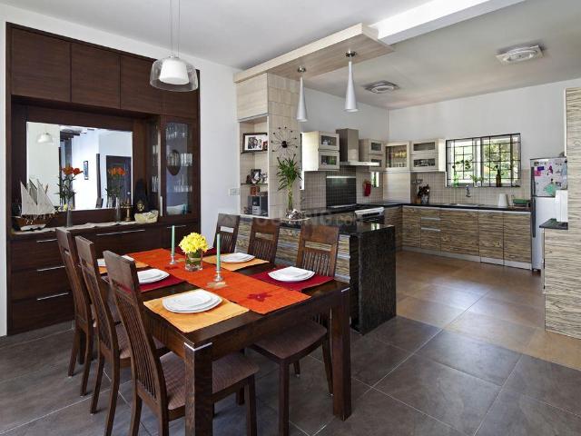 8 BHK Apartment in Bandra West for resale Mumbai. The reference number is 16596869