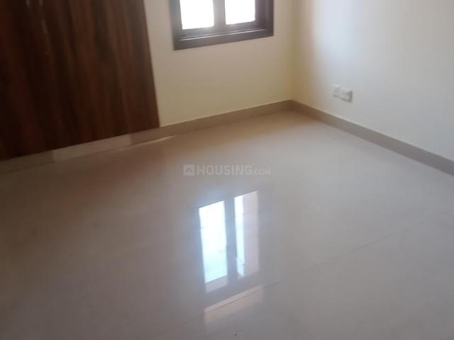 8 BHK Apartment in Sigma IV for resale Greater Noida. The reference number is 19808410
