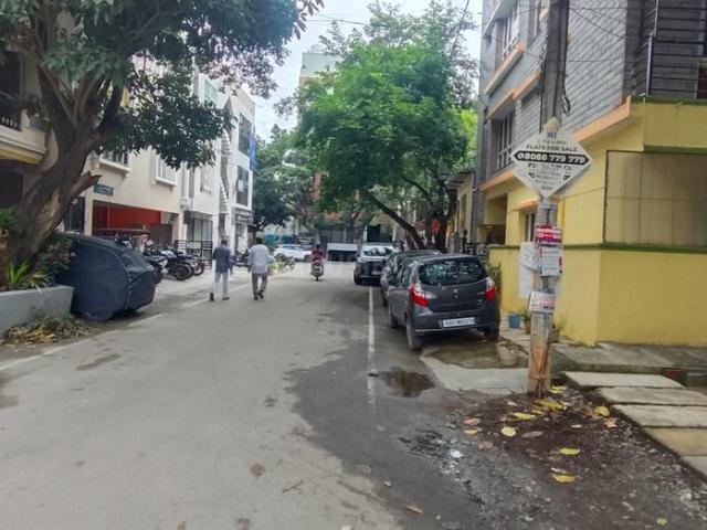 8 BHK Independent Builder Floor in HSR Layout for resale Bengaluru. The reference number is 20986575
